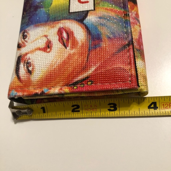 Nube Art Frida Kahlo PVC Bi-Fold Wallet Clutch - Picture 6 of 8